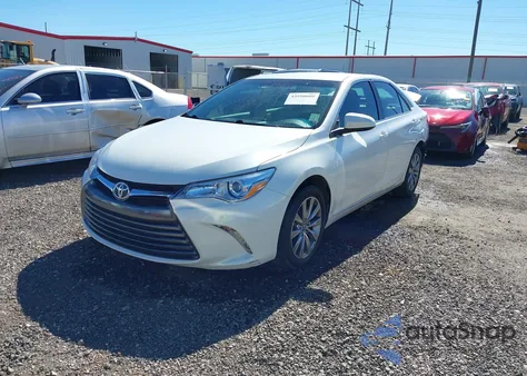 2017 Toyota Camry Xle z USA, uszkodzony, nr VIN 4T1BF1FK5HU443444